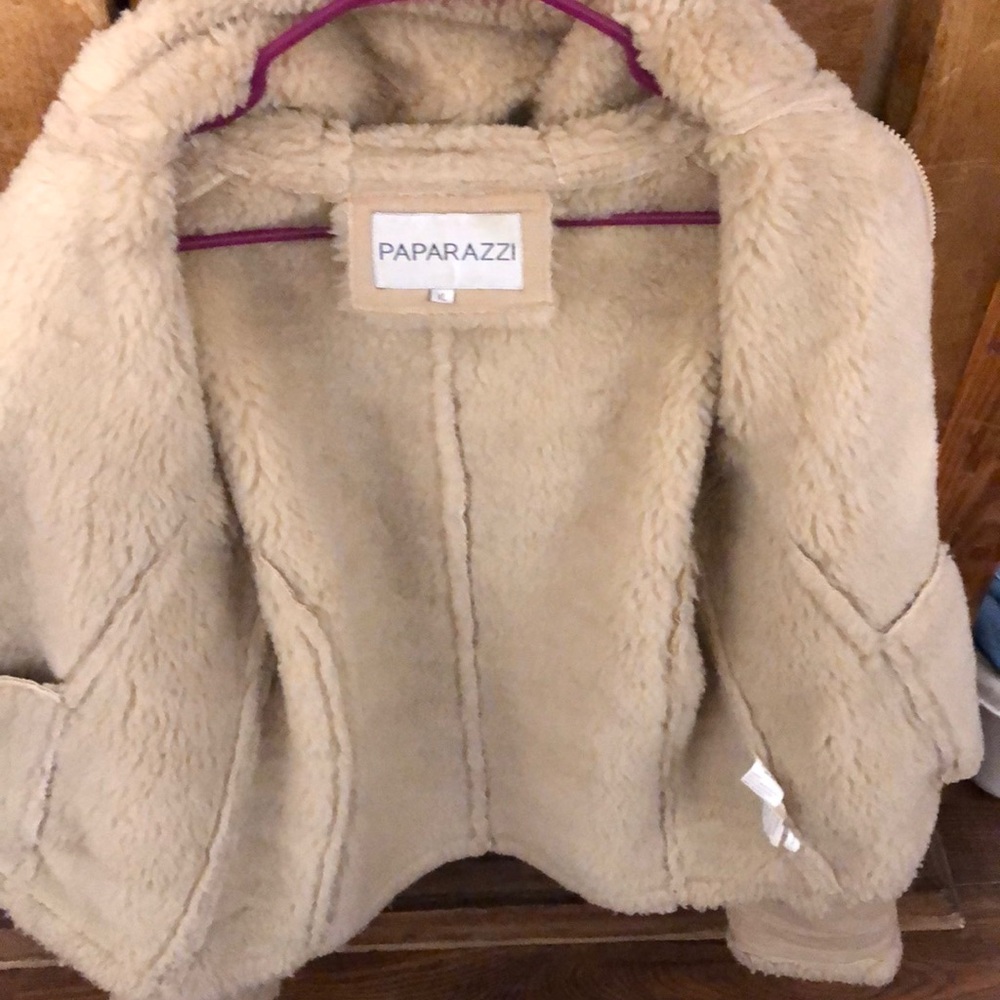 Tan jacket - Picture 3 of 3